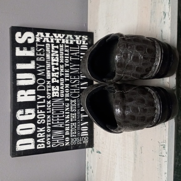 B.o.c Grey Reptile Print clogs - Picture 4 of 12